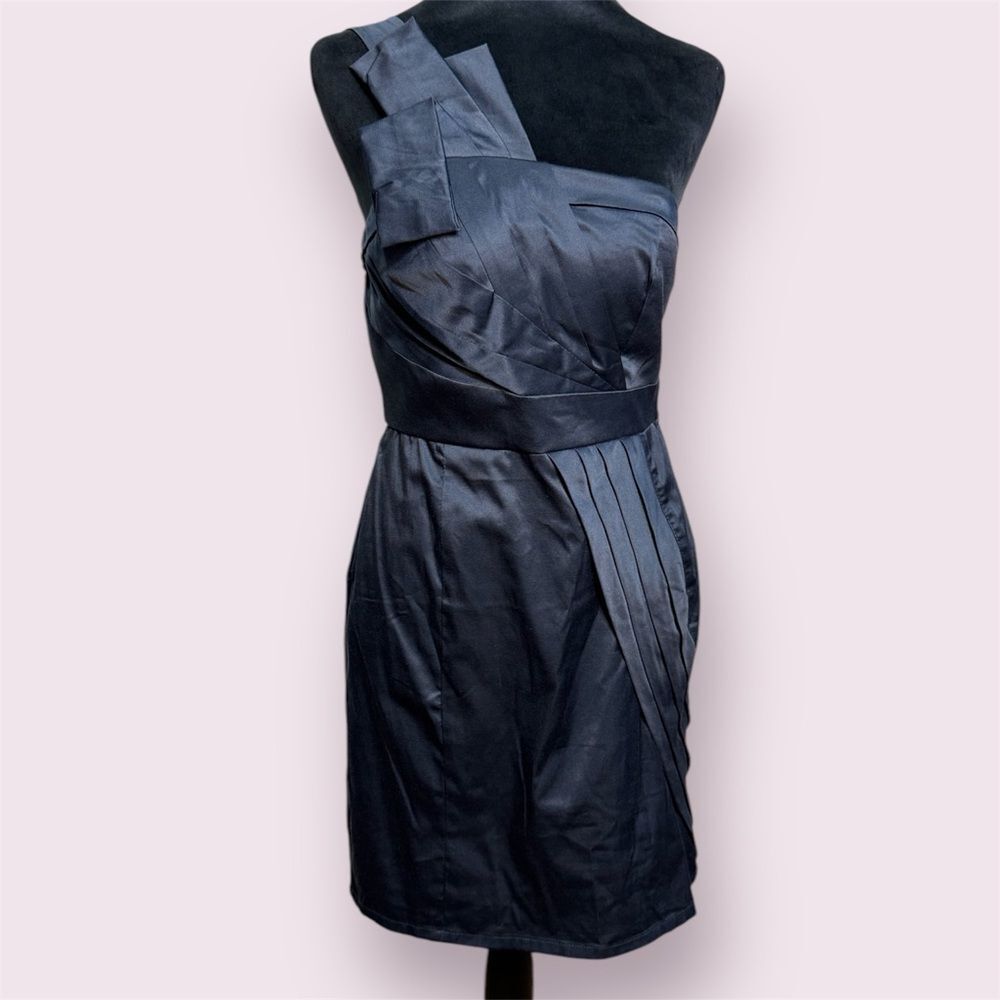 *Akira navy blue satin architectural one shoulder cocktail dress knee length M‎